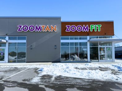 Zoom Tan storefront