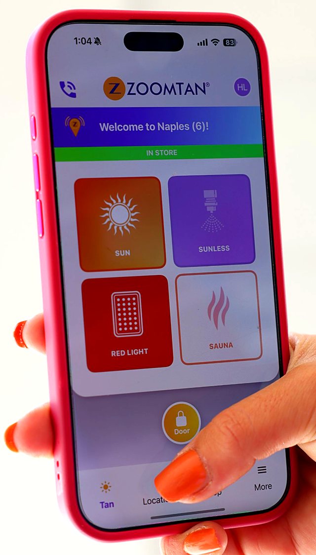 Zoom Tan app home screen with the Door unlock button